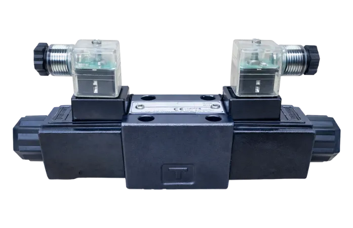 Válvula direccional solenoide 1/8 DSG-01 de Yuken, utilizada para direccionar caudales en circuitos hidráulicos, compatible con varios métodos de control eléctrico.